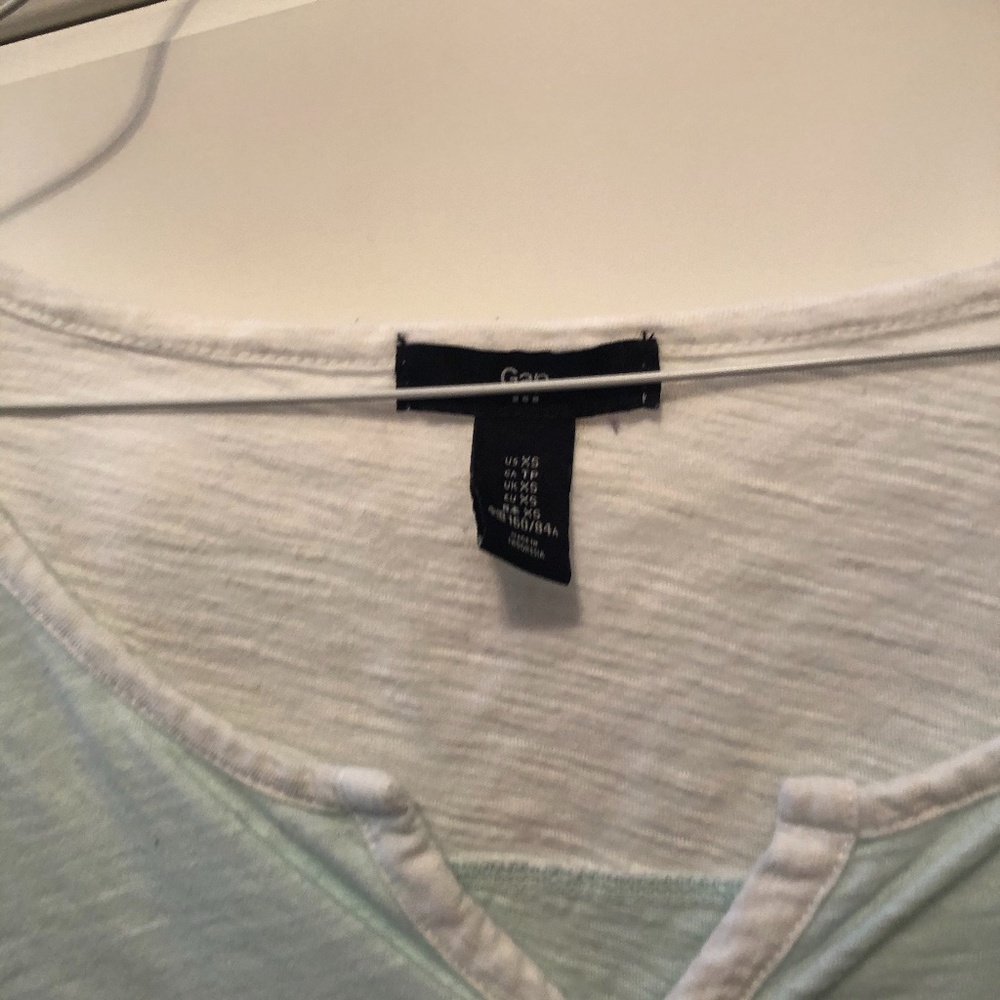 GAP tee - Picture 2 of 4